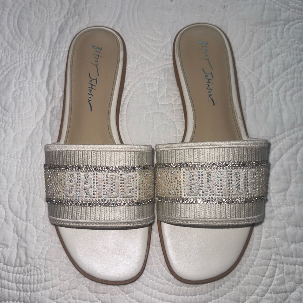 BRIDE Betsey Johnson Silver Rhinestone Bride Slide Sandals - Picture 8 of 8